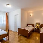Nada Apartment *